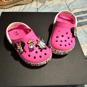 Toddler Disney Minnie crocs size 9c